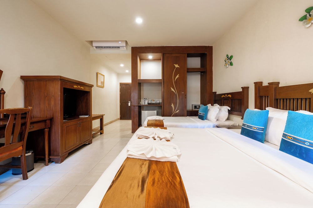 Superior Triple Room, Garden View - Photo 1