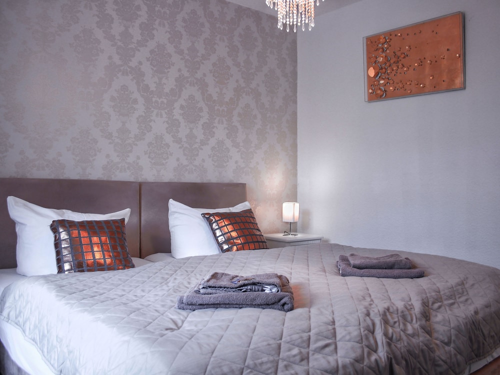 Economy Double or Twin Room, Shared Bathroom