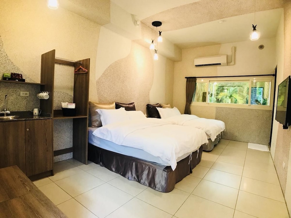 Basic Double Room photo 3