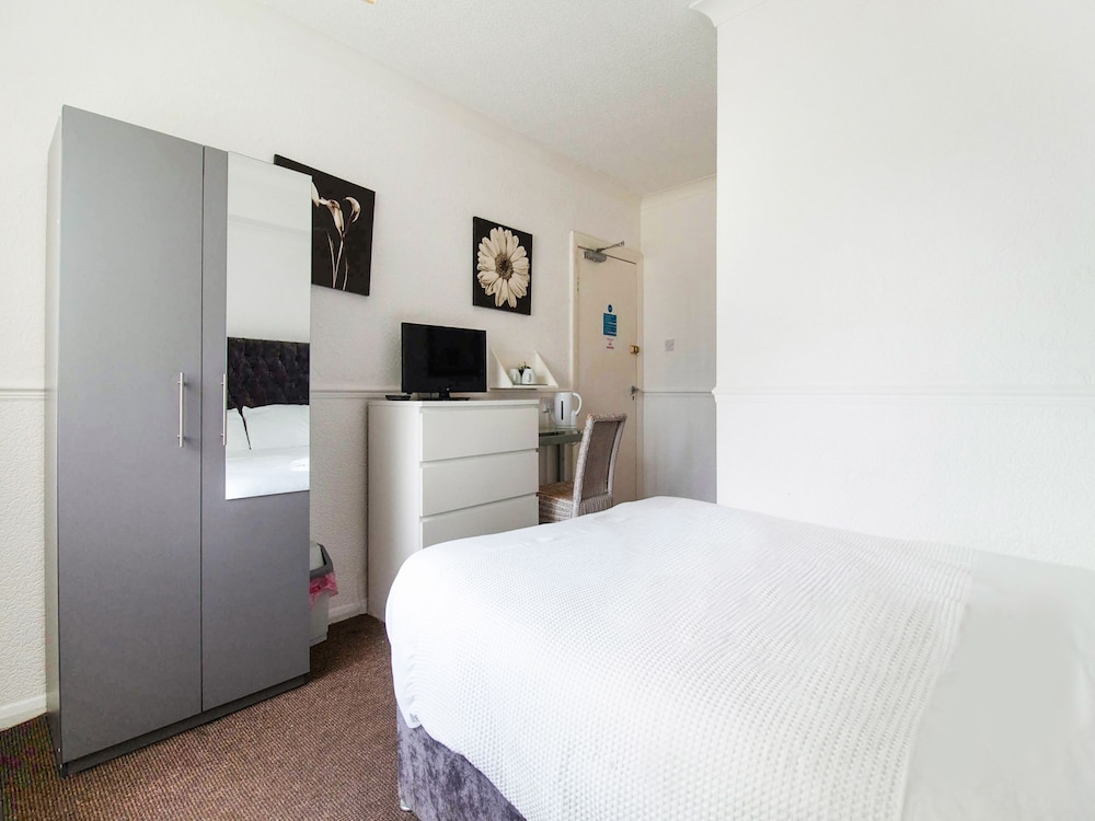Standard Quadruple Room, Multiple Beds photo 3