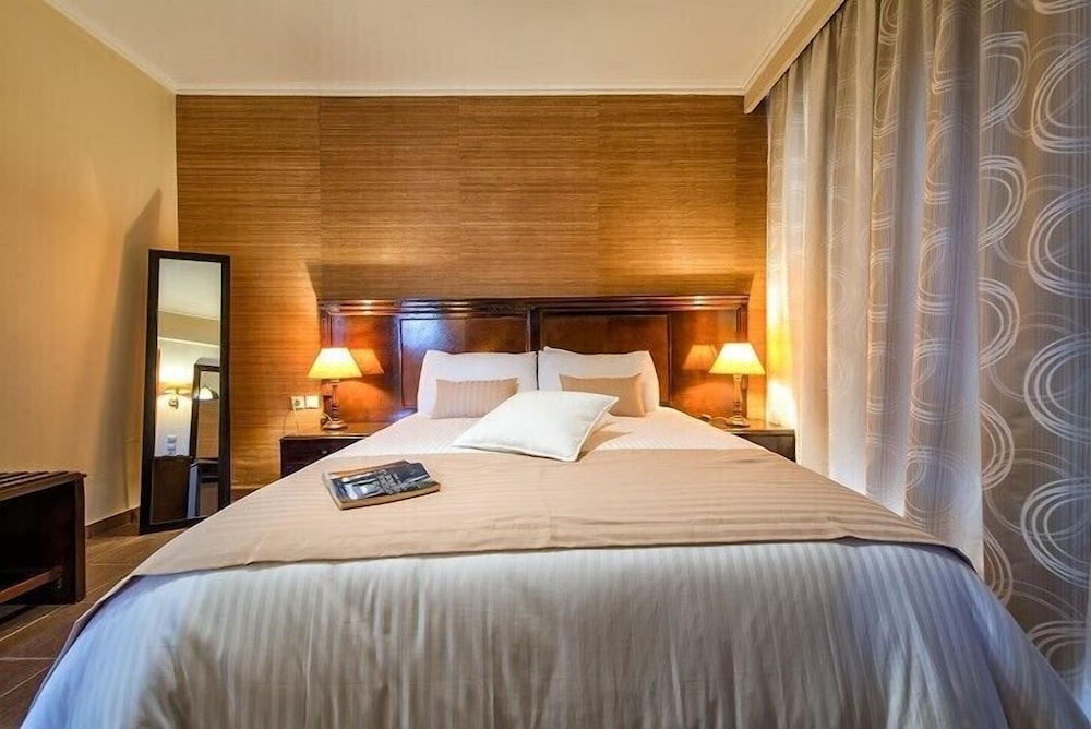 Premium Three-Bedroom Villa with Private Pool & Sea View photo 3