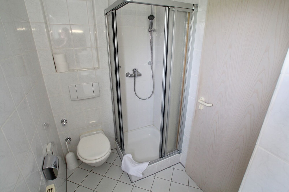 Single Room - Photo 7
