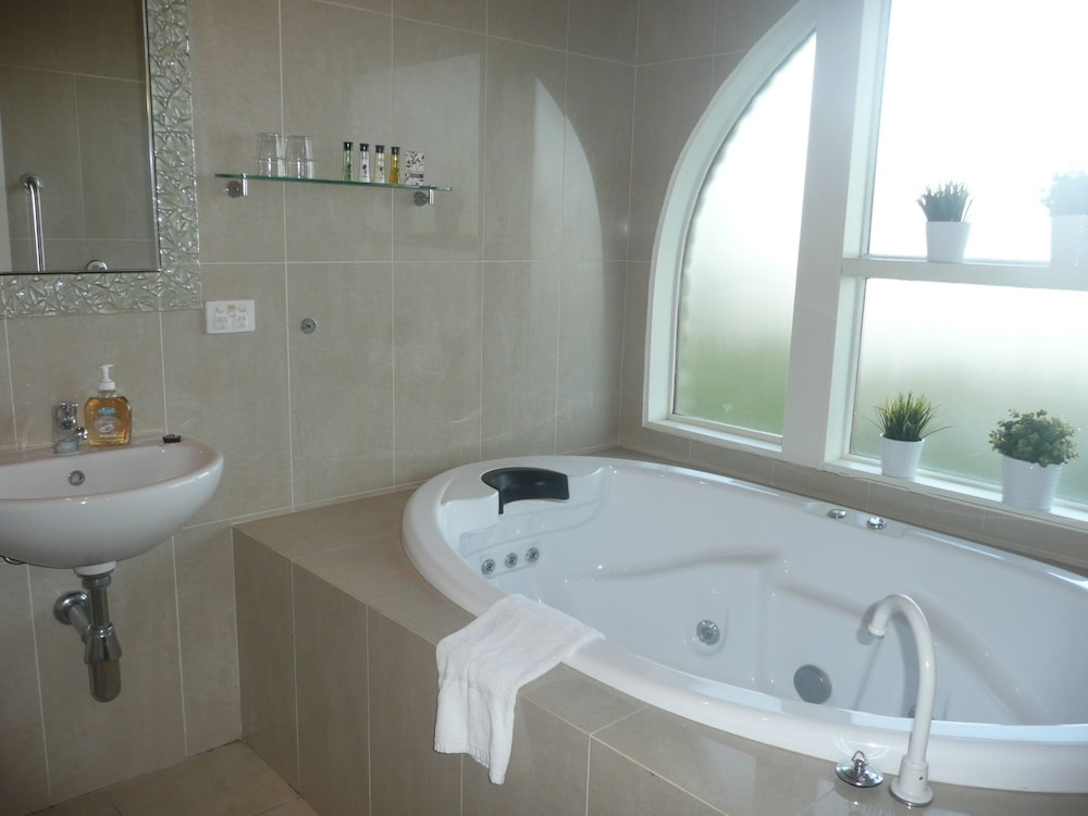 Deluxe Spa Suite Room 3 photo 2
