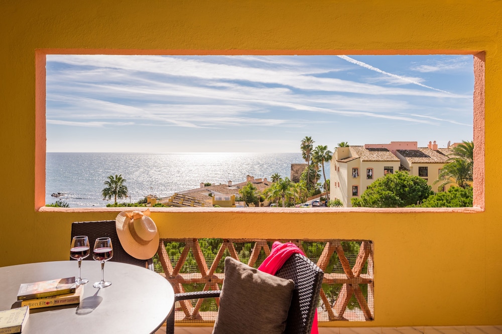 Superior One Bedroom Sea View & Terrace photo 3