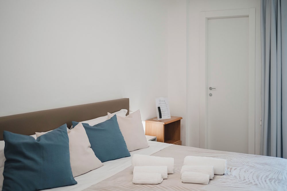 Basic Double Room, Courtyard View