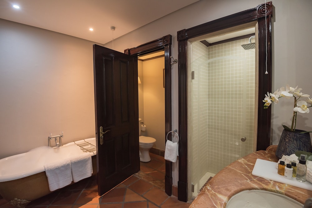 Luxury Apartment photo 3