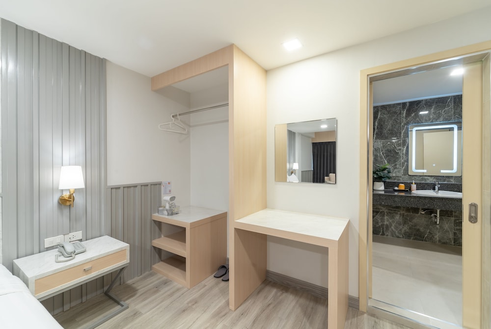 Family Suite, 2 Bedrooms - Photo 6