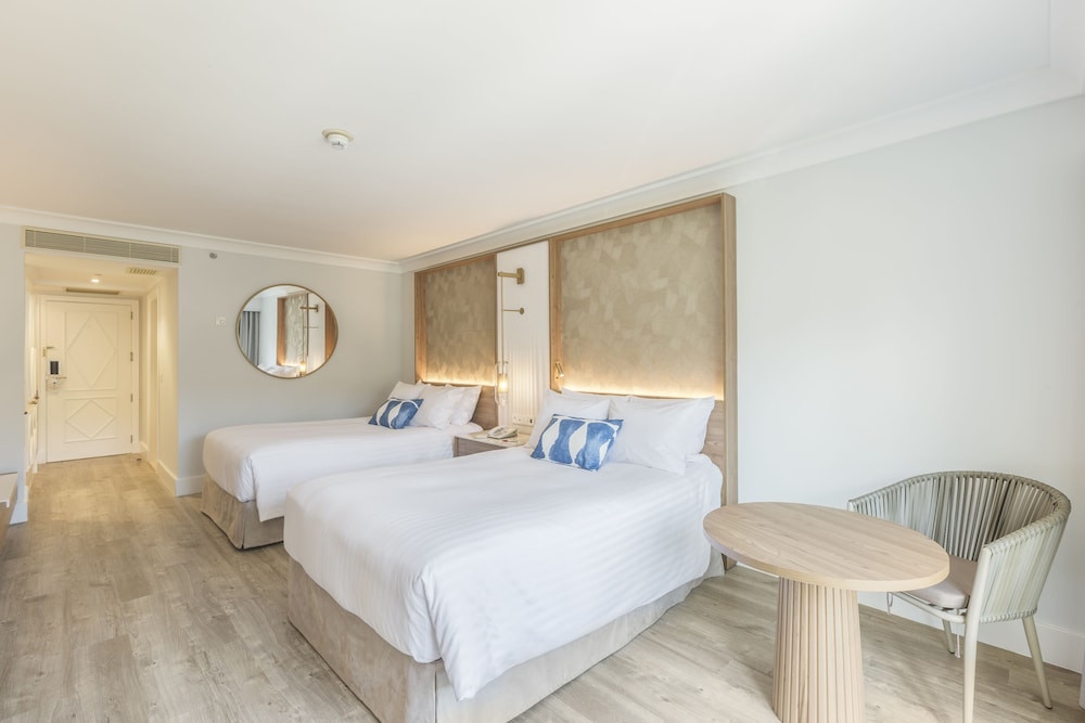 Superior Room, 2 Double Beds, Resort View (Balcony)