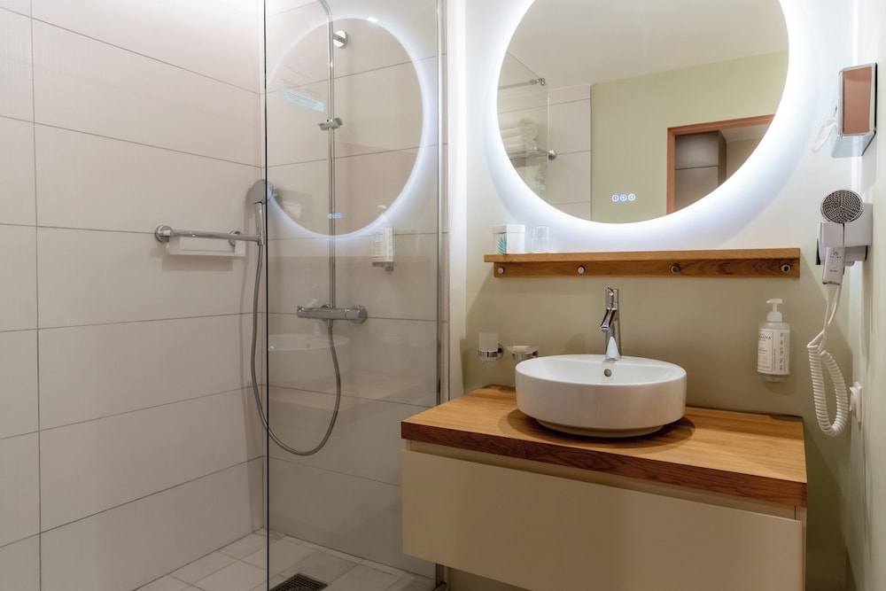 Comfort Quadruple Room - Photo 4