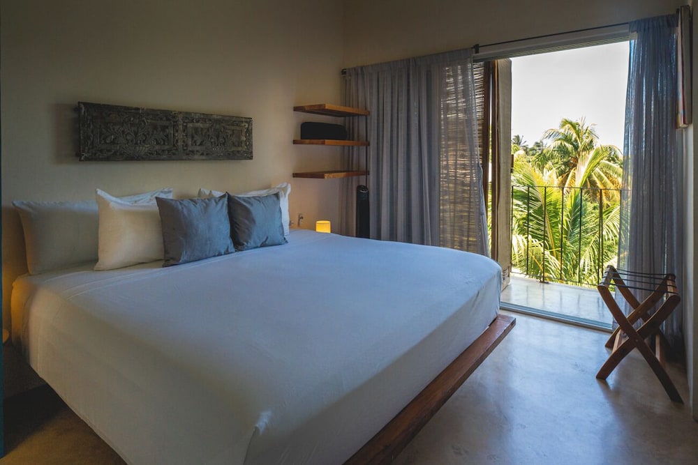 Palm View