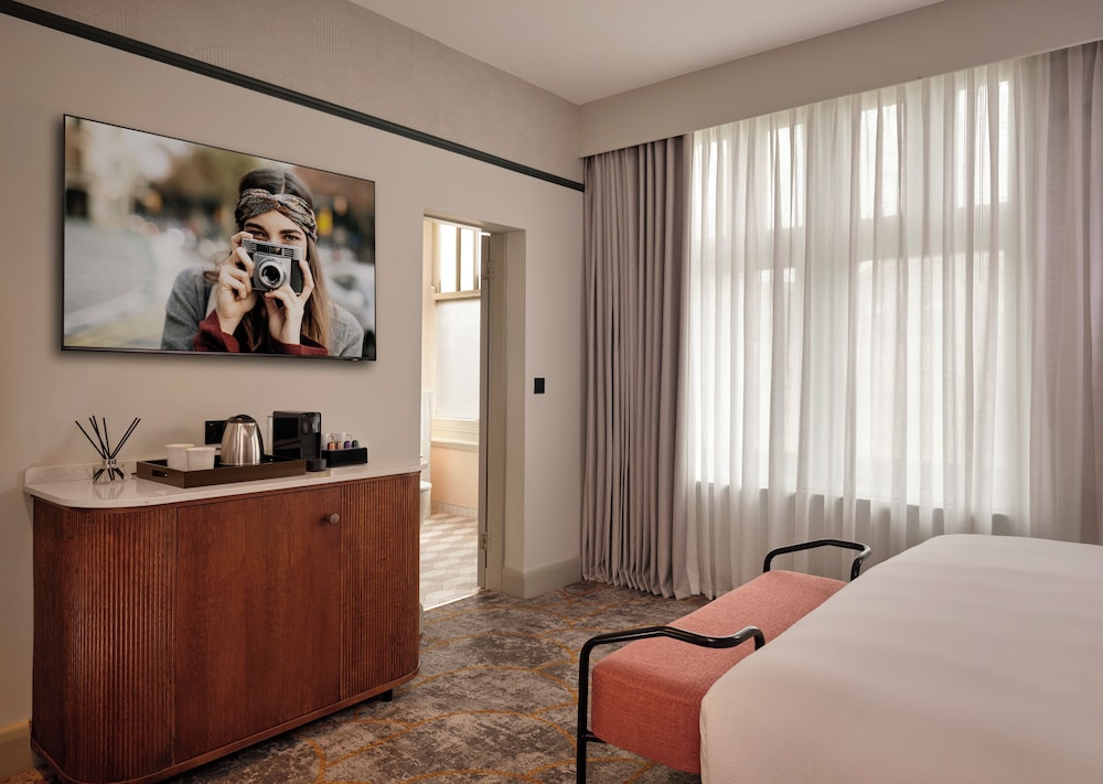 Superior King Room - Photo 3