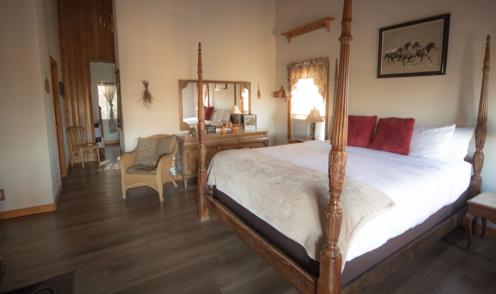 Deluxe Studio Suite photo 2