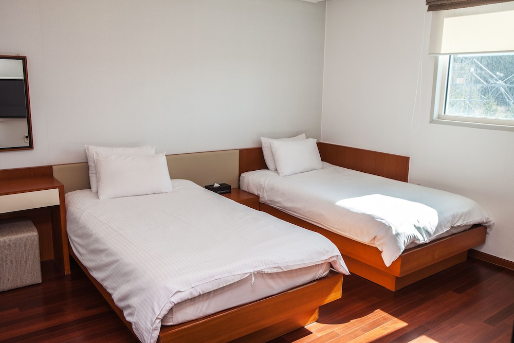 Deluxe Suite, 3 Bedrooms, Resort View photo 3