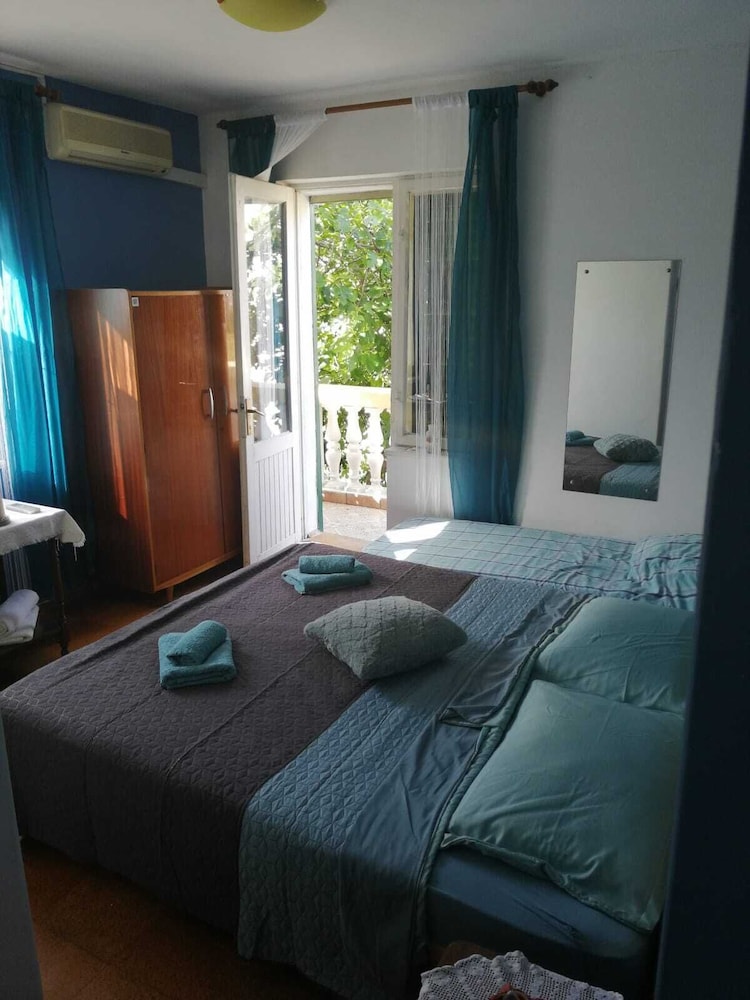 Family Apartment, 2 Bedrooms, Smoking, Kitchen