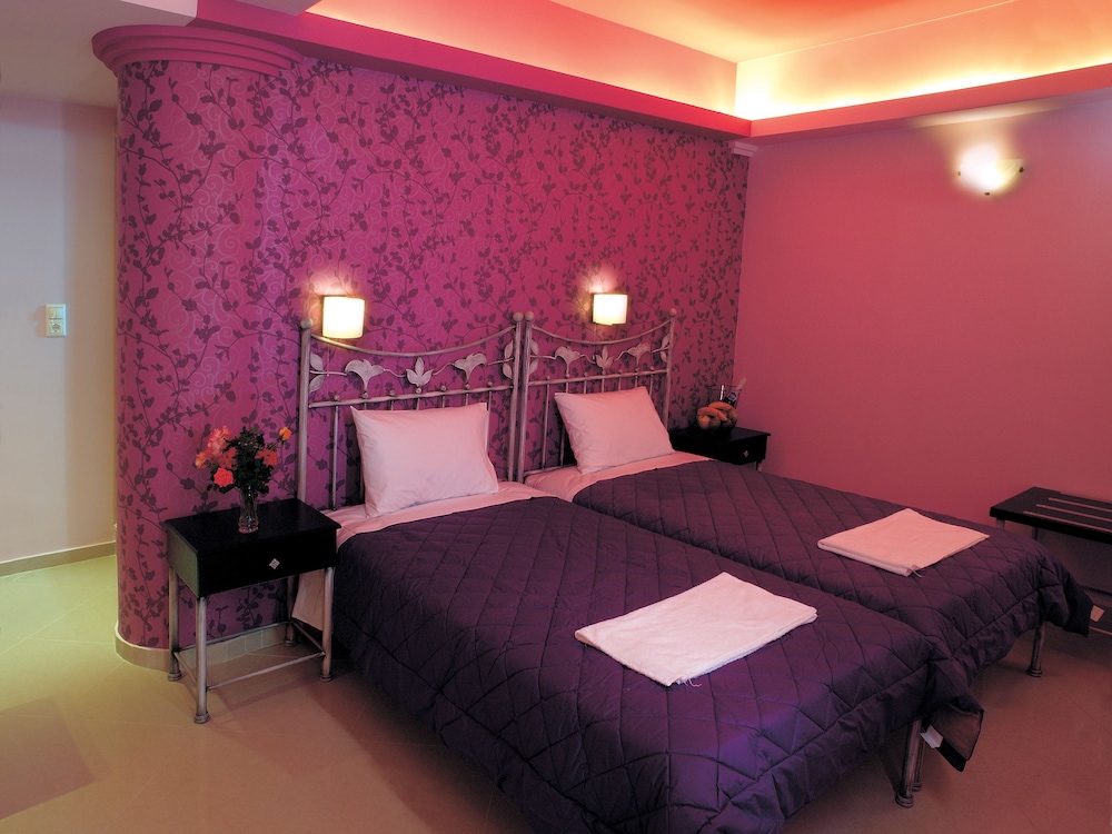 Double Room - Photo 10