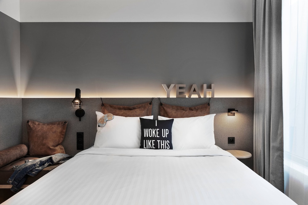 Room, 1 Queen Bed (Cozy)