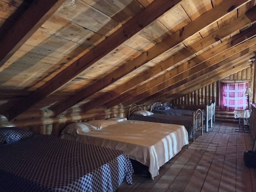 Comfort Cabin, Mountain View, Lakeside photo 2
