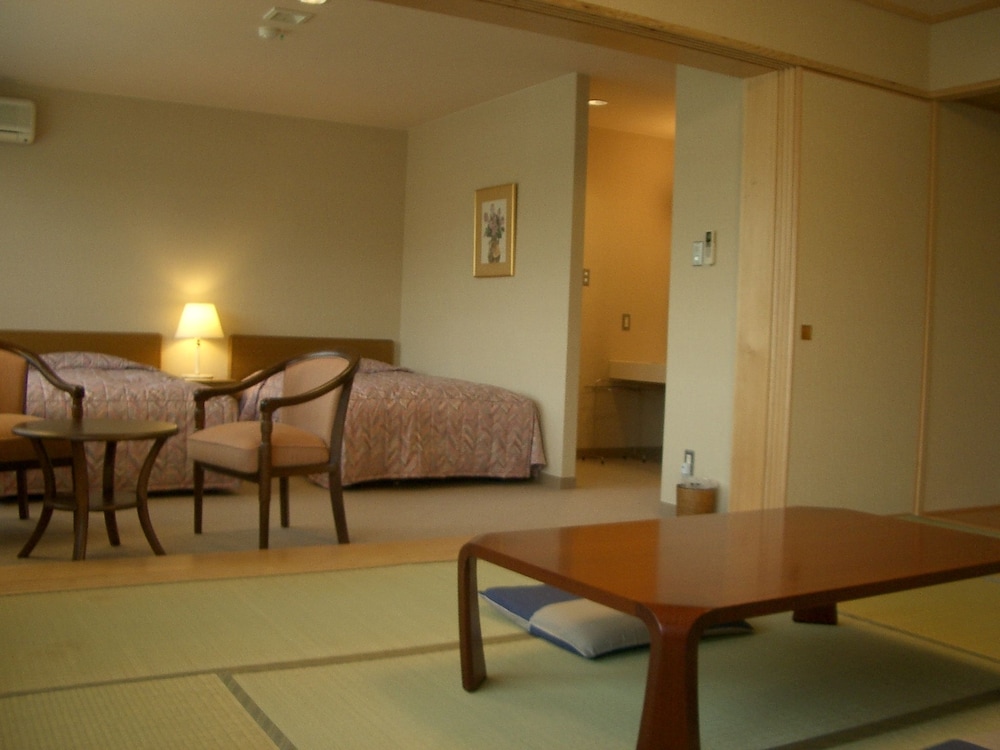 Japanese Western Style Room photo 3