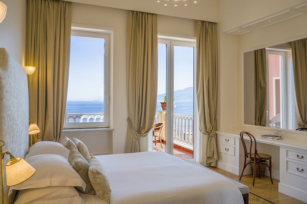 Deluxe Double Room, Balcony, Sea View - Photo 7