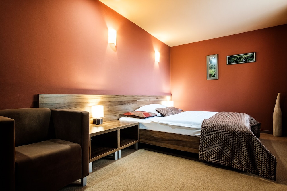 Classic Double or Twin Room photo 3