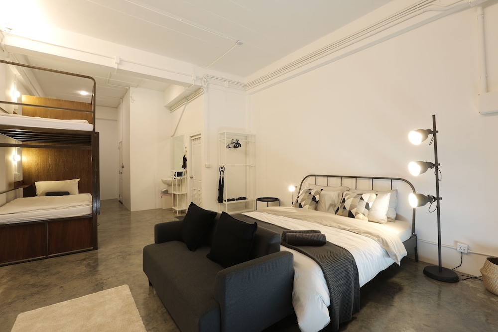 Quadruple Room - Photo 1