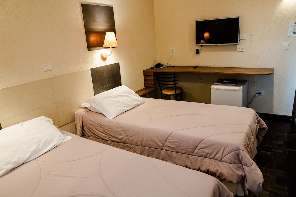 Deluxe Twin Room photo 2