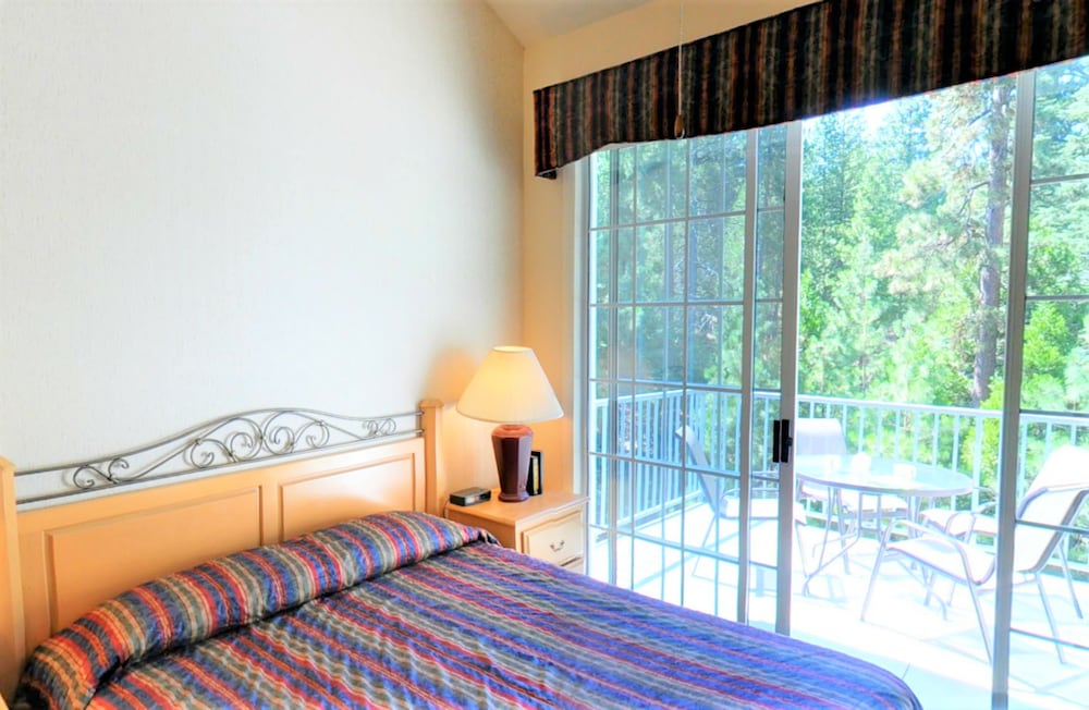 Condo, 1 Bedroom, Kitchenette photo 2