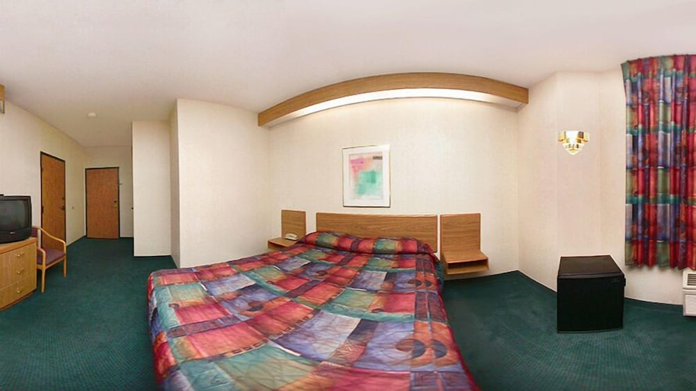 Room, 1 Queen Bed, Accessible, Non Smoking - Photo 1