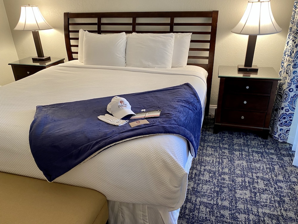 Junior Suite, 1 King Bed (750 SqFt) - Photo 2