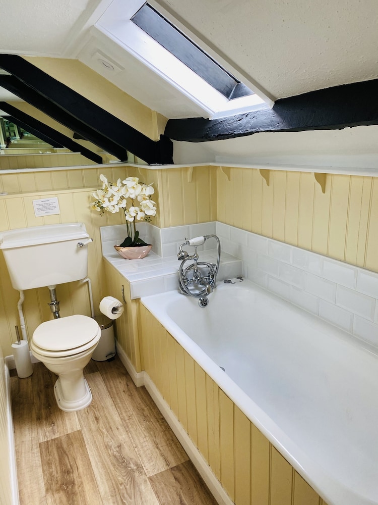 Luxury Double or Twin Room photo 2