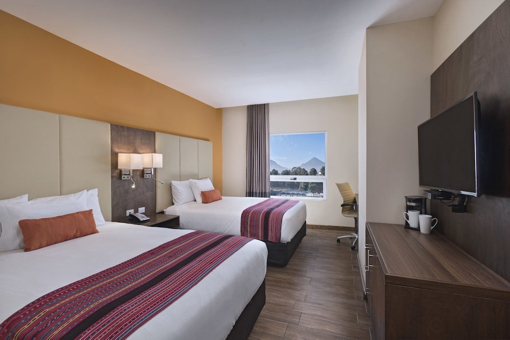 Deluxe Twin Room, City View