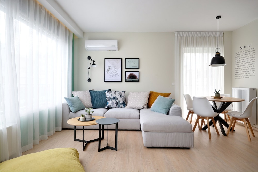 Exclusive Penthouse, 2 Bedrooms, Terrace, Executive Level