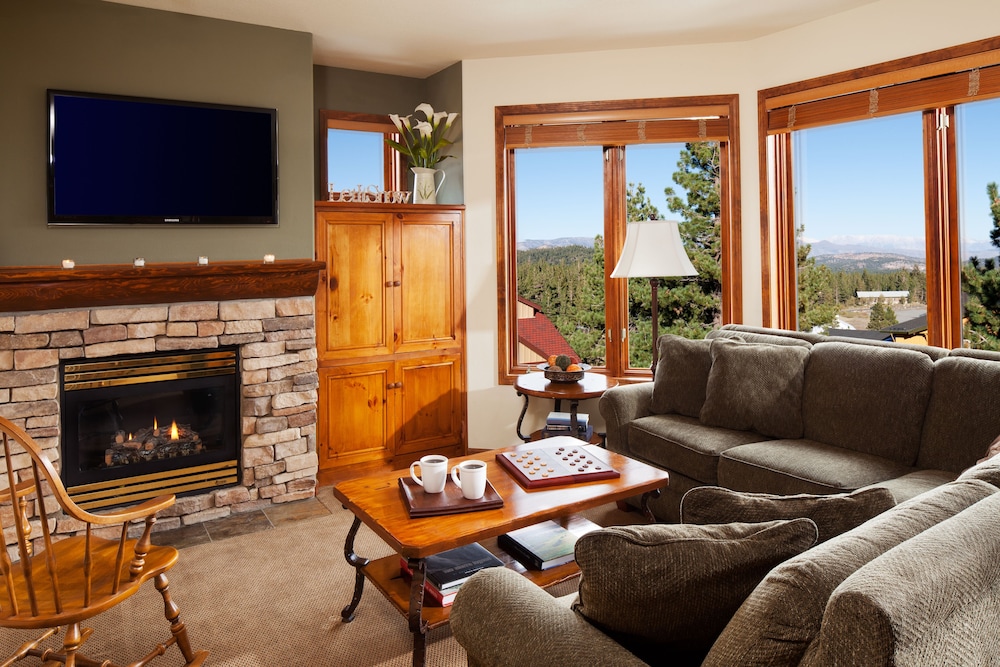 Townhome, 3 Bedrooms (Three Bedroom Townhome) - Photo 7