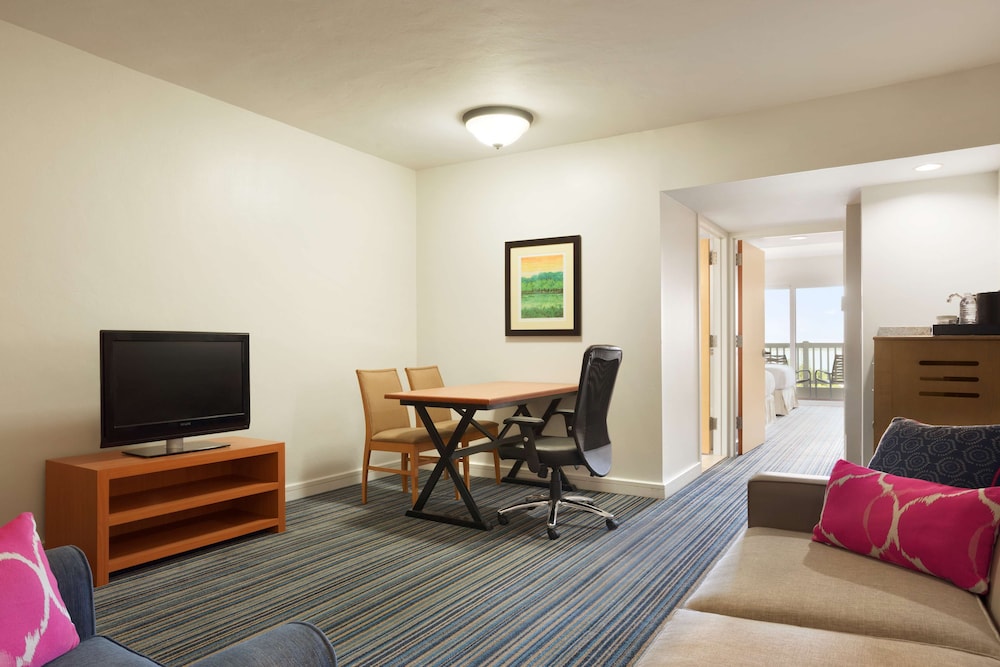 Suite, 2 Double Beds - Photo 7