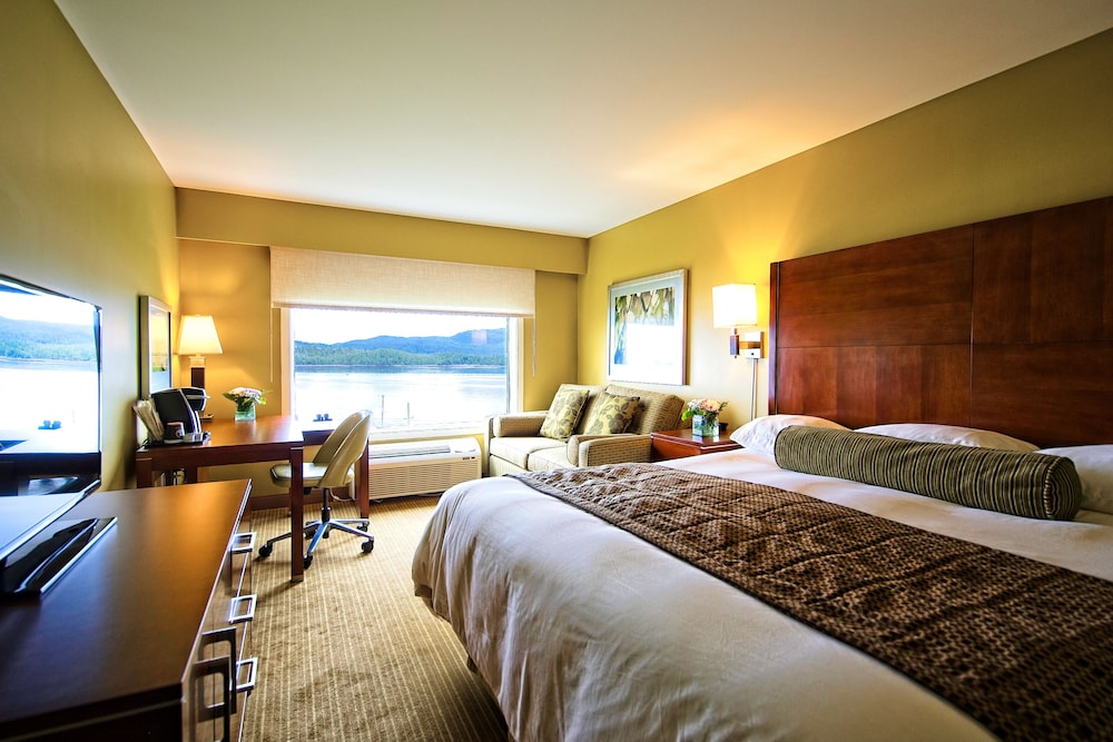 Deluxe Room, 1 King Bed with Sofa bed, Harbor View photo 1