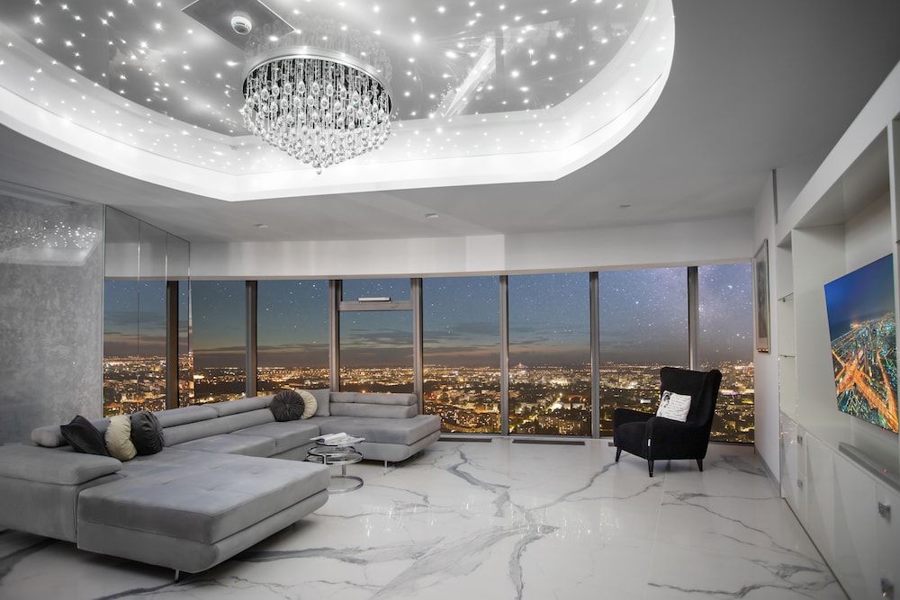 Penthouse With A Hot Tub