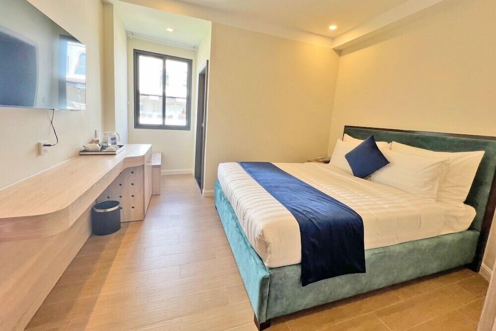 Standard Suite - Photo 5