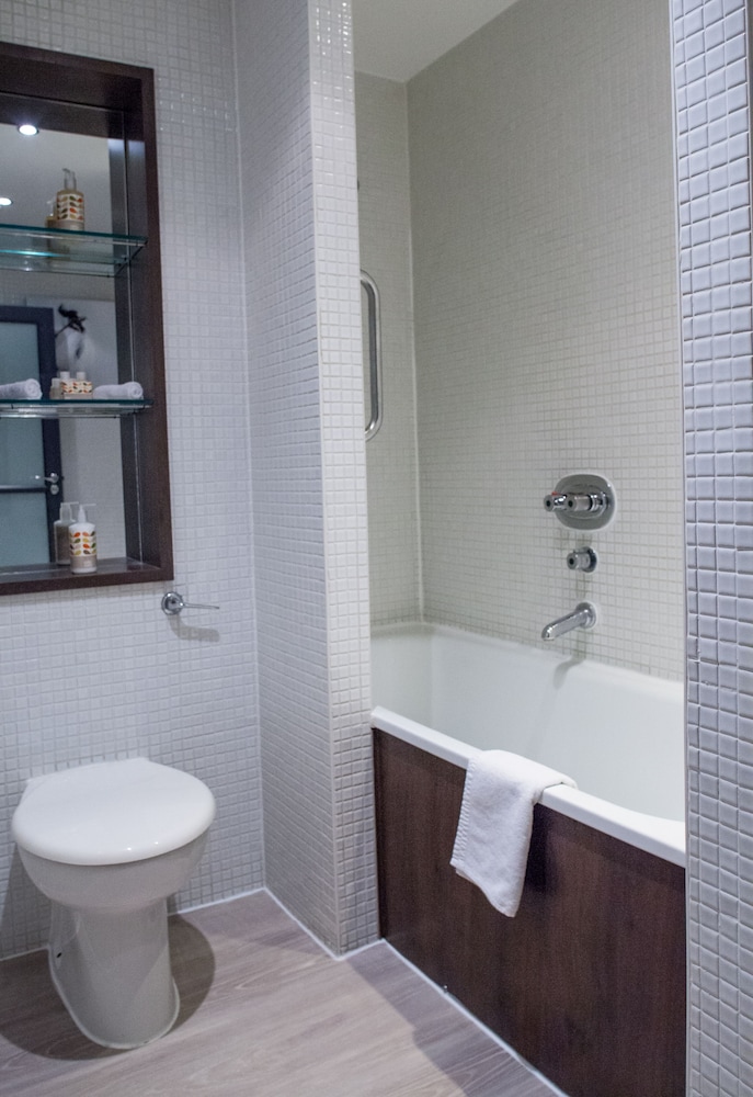 Deluxe King Room - Photo 4