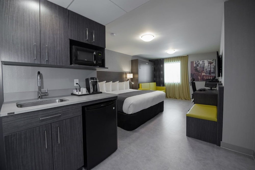 Room (Distinction Plus) photo 1