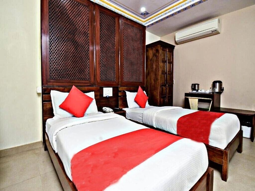 Classic Double or Twin Room, City View