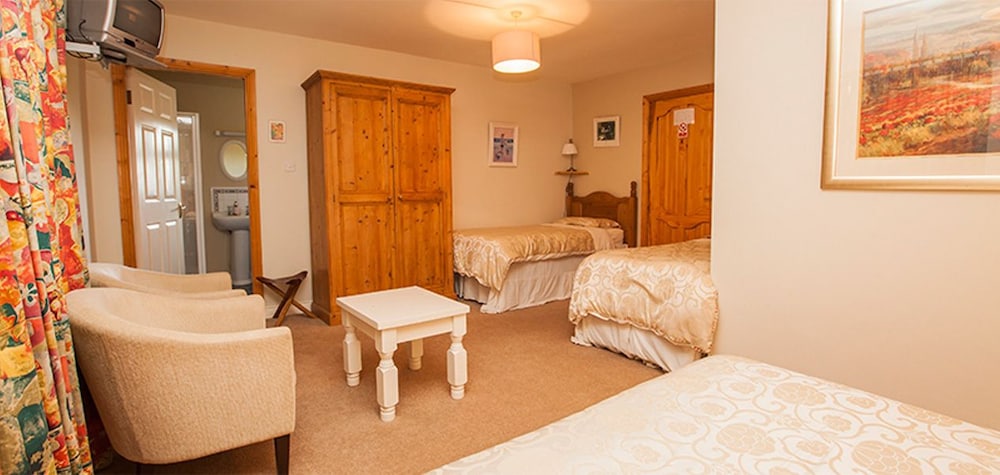 Family Quadruple Room, Ensuite photo 1
