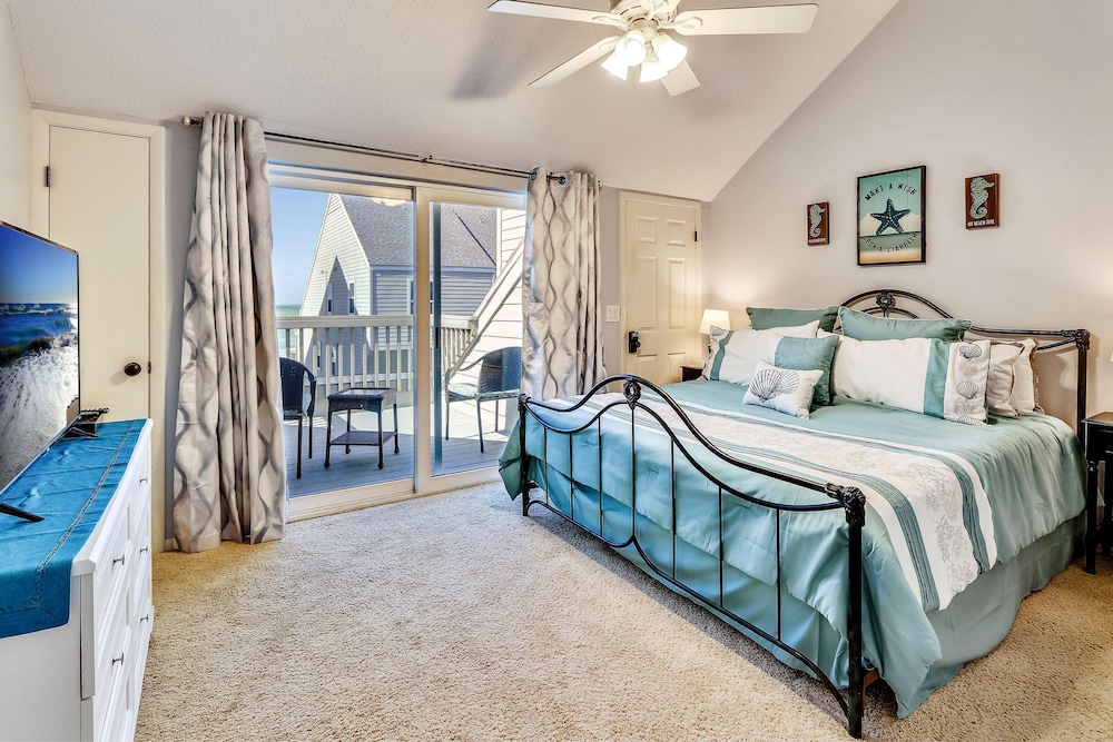 House, Multiple Beds (Pelican Pointe 2A) photo 1