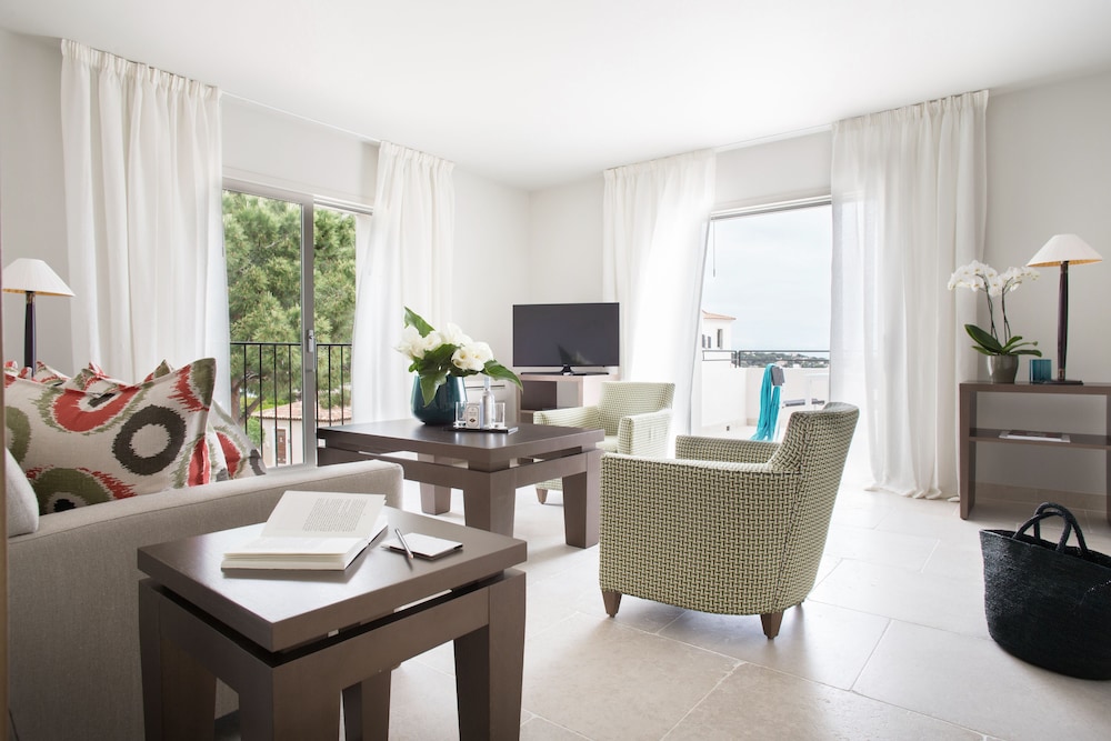 Apartment, 2 Bedrooms, Sea View photo 3