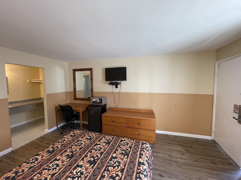 Superior Room, 1 Queen Bed - Photo 7
