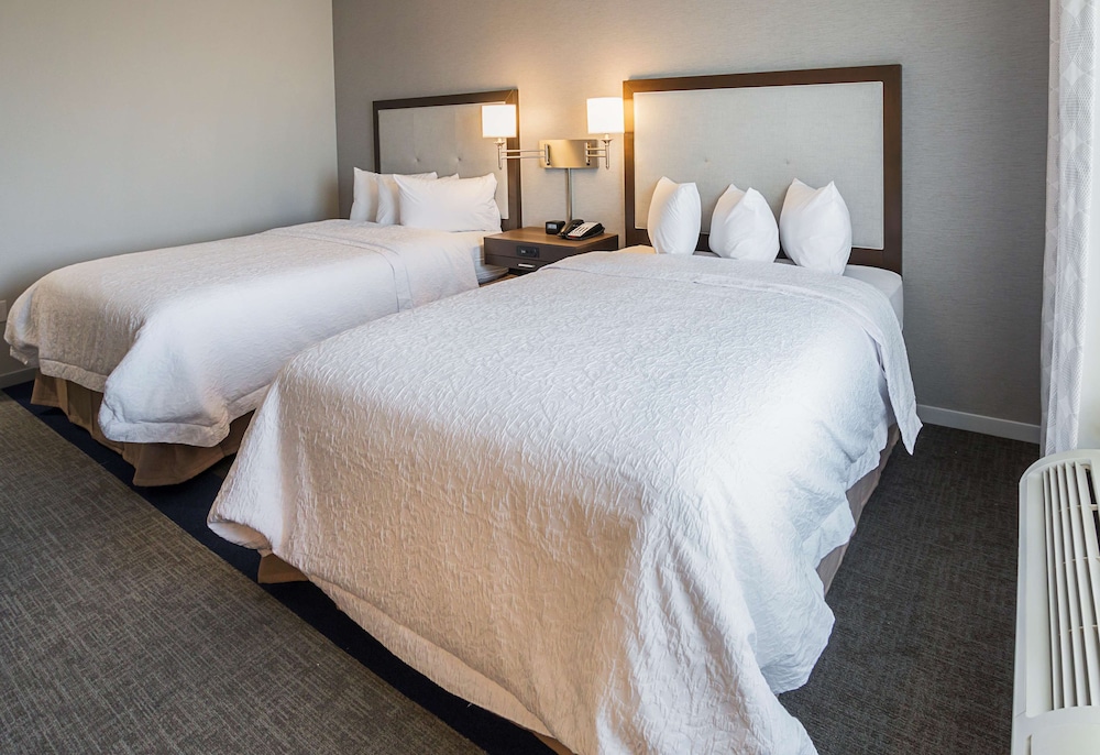 Room, 2 Queen Beds, Accessible, Non Smoking (w/ bathtub) photo 3
