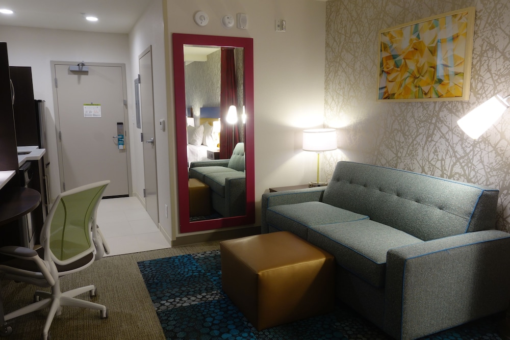 Studio Suite, 1 King Bed, Non Smoking photo 3