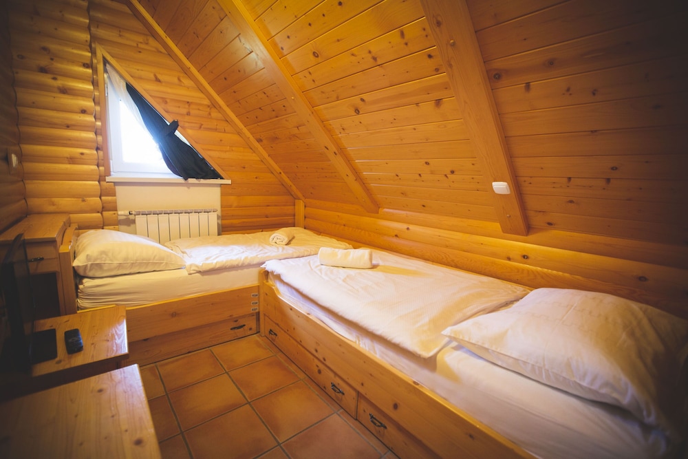 Duplex Quadruple Room - Photo 1