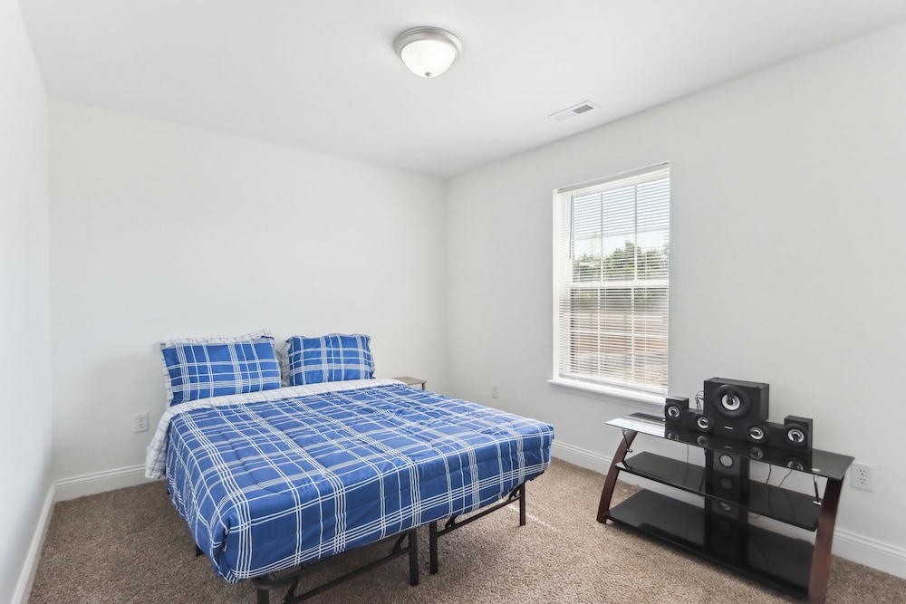 House (4 Bedrooms) photo 3