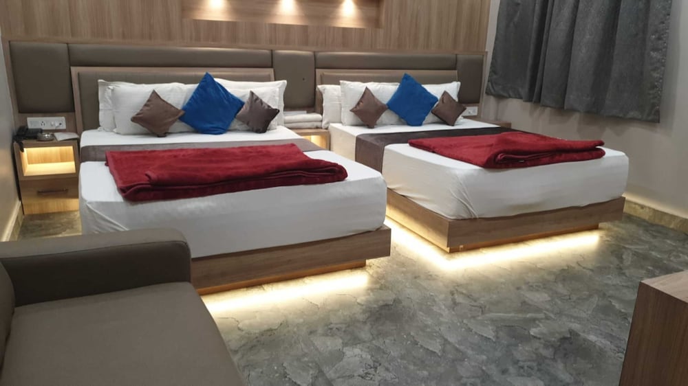 Deluxe Double Room, Garden View