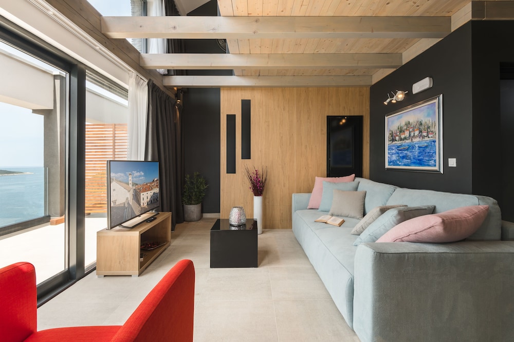 Duplex, 1 Bedroom photo 2